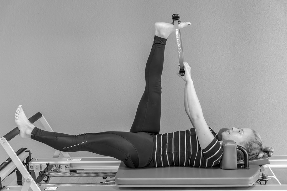 Pilates Matten und Geräte Training