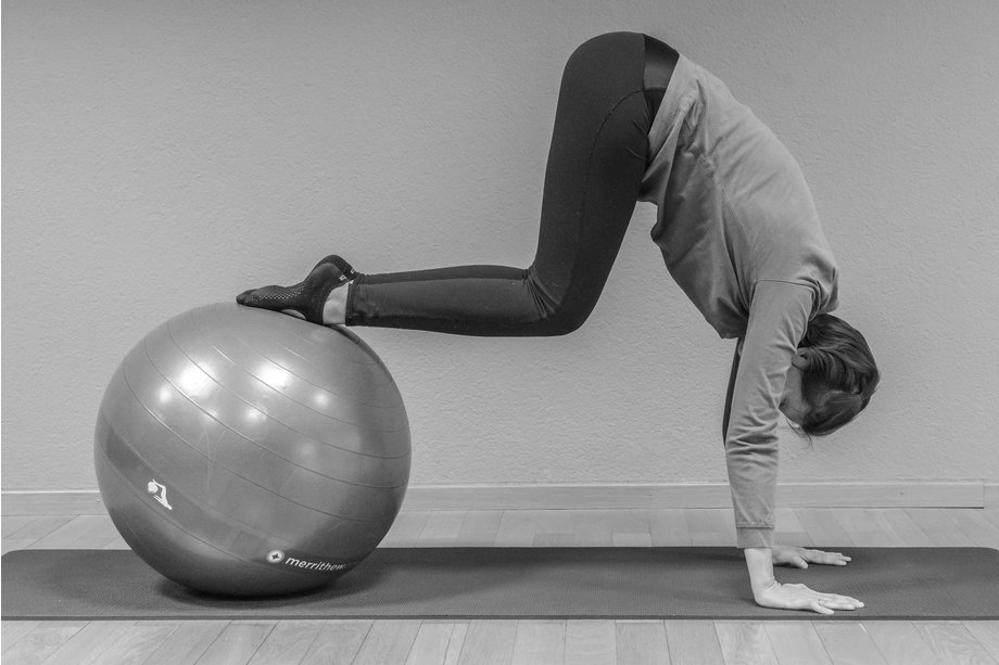 Pilates Matten und Geräte Training
