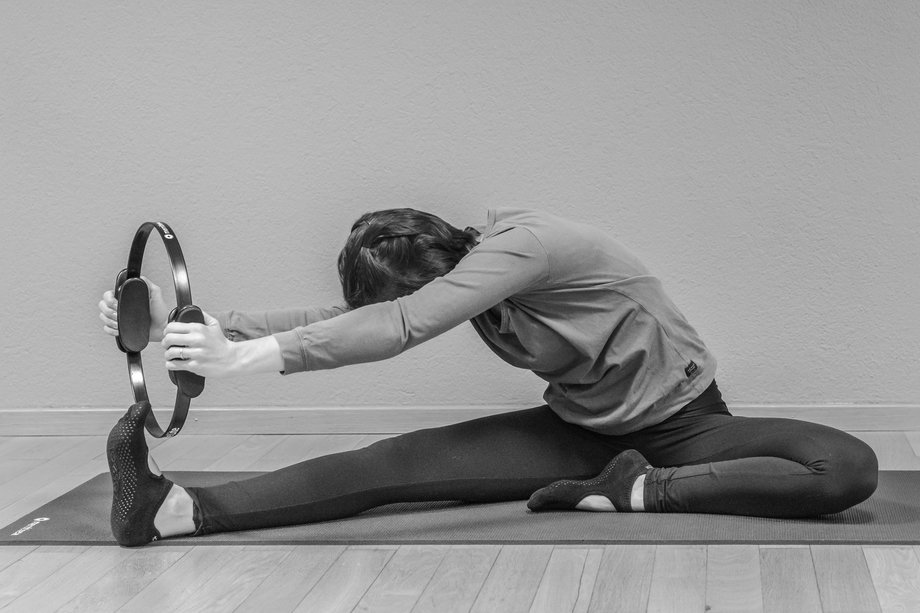 Pilates Matten und Geräte Training