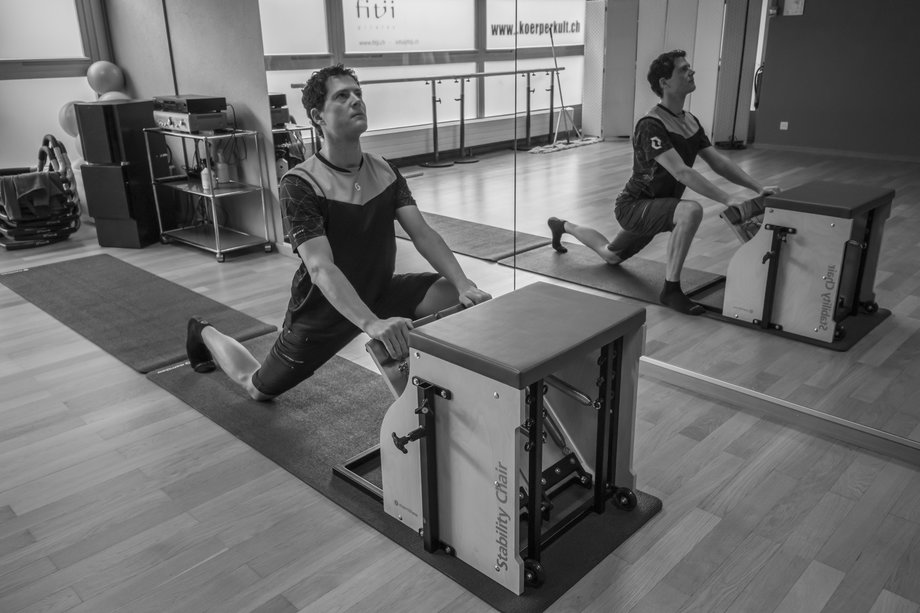 Pilates Matten und Geräte Training